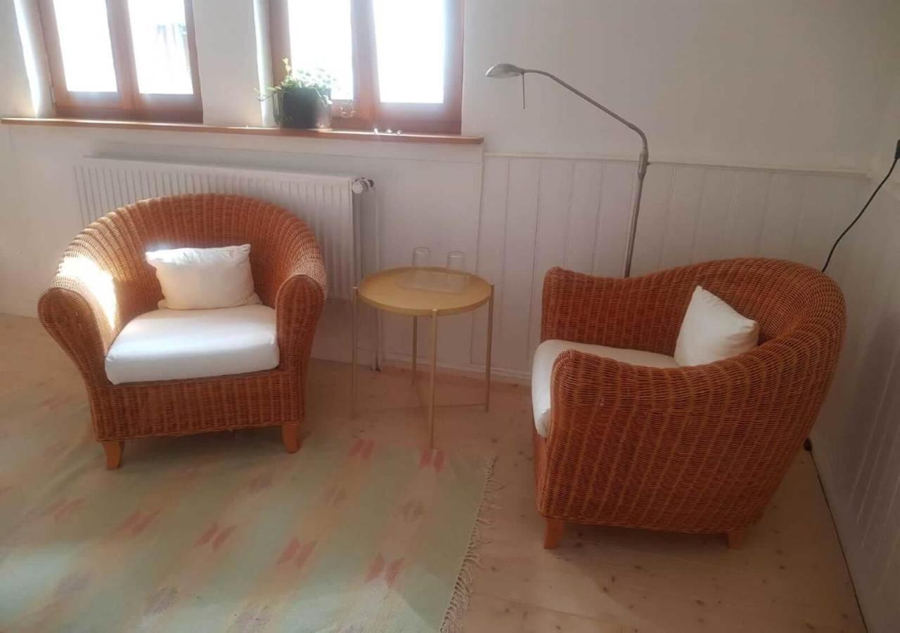 Aeltestes Haus In Quentel - Ferienwohnung 1 Mit Kleinem Garten Lichtenau Exterior foto
